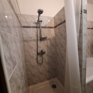 Shower, towels