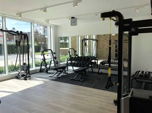Fitness facility - Modern Cozy Kingston Flat, 5 Mins to Train Station (Kingston upon Thames)