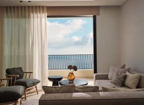 Smart TV, books, stereo