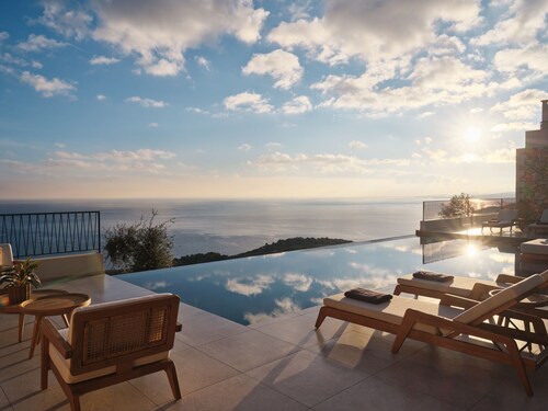 Eliterra Villa I, Timeless Serenity & Heated Pool