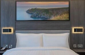 Room - Clayton Hotel Dublin Airport Central (Fingal)