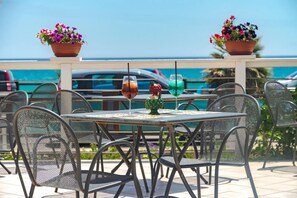 Free daily buffet breakfast - HOTEL JONIO (Noto)