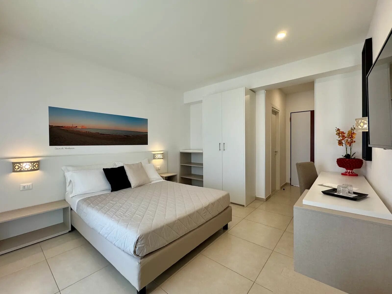 Superior Room, Balcony, Sea View | Hypo-allergenic bedding, down comforters, in-room safe, desk