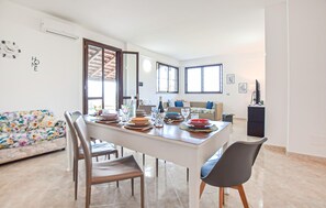 Dining - 3 bedroom stunning apartment in Laureana Cilento (Laureana Cilento)
