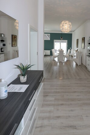 Interior - Apartment with three bedrooms, bathroom, 2 WCs, terrace and parking spaces (Gratkorn)