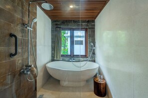 Bathroom - Mandala Suites (Ubud)