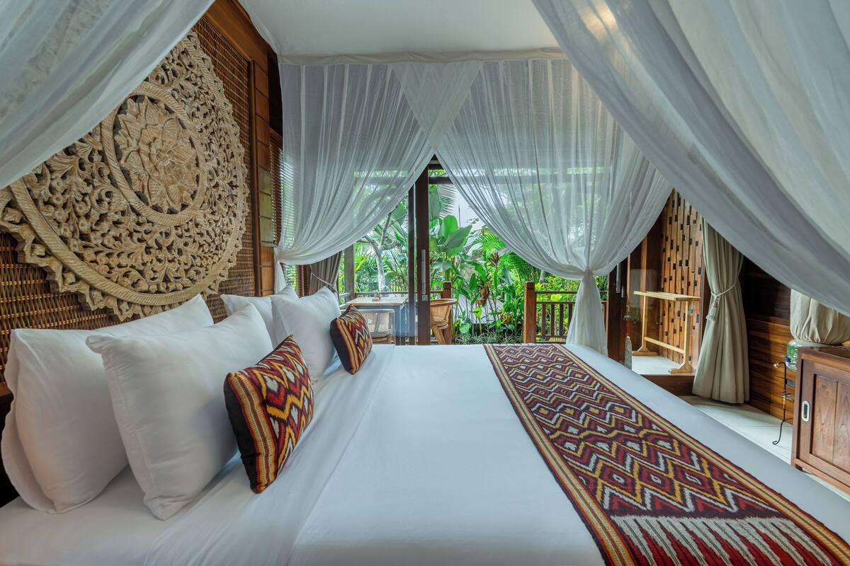 Superior Double Room, Lanai, Pool View | Bar mini, peti besi dalam bilik, seterika/papan seterika, Wi-fi percuma 