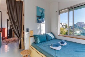 Iron/ironing board, free WiFi, bed sheets - STUDIO AZUR AP4487 By Riviera Holiday Homes (Villefranche-sur-Mer)
