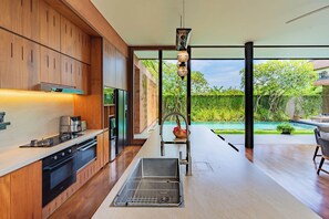Microwave - Rosa Village (Jimbaran)