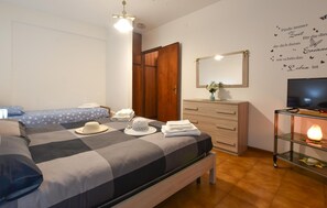 1 bedroom, iron/ironing board, free WiFi - Beautiful apartment in Mascali with WiFi (Mascali)