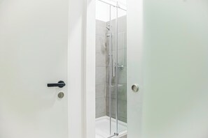 Basic Apartment | Bathroom - Stylish 2BR Apt Near AKH Easy Center (Vienna)