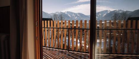 Comfort-hus - flere soveværelser - bjergudsigt - have-område | Balkon