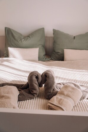 Casa conforto, vários quartos, vista para a montanha, no jardim | Berços grátis, Wi-Fi de cortesia, roupa de cama