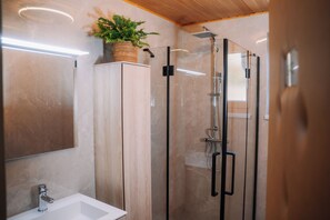 Comfort House, Multiple Bedrooms, Mountain View, Garden Area | Bathroom - Alpenblick Gösweiner (Windischgarsten)