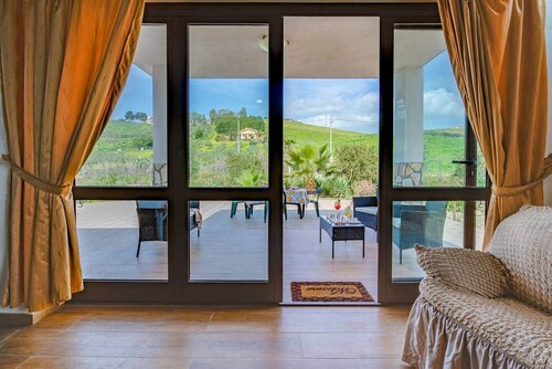 Oasi Relax by Biddizzi Rari - surrounded by greenery with a swimming pool