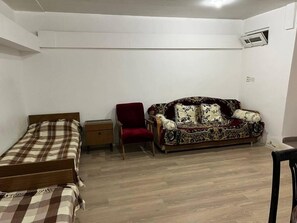 Standard Room, Courtyard View | Iron/ironing board, free WiFi - EURO HOSTEL BAKU (Baku)
