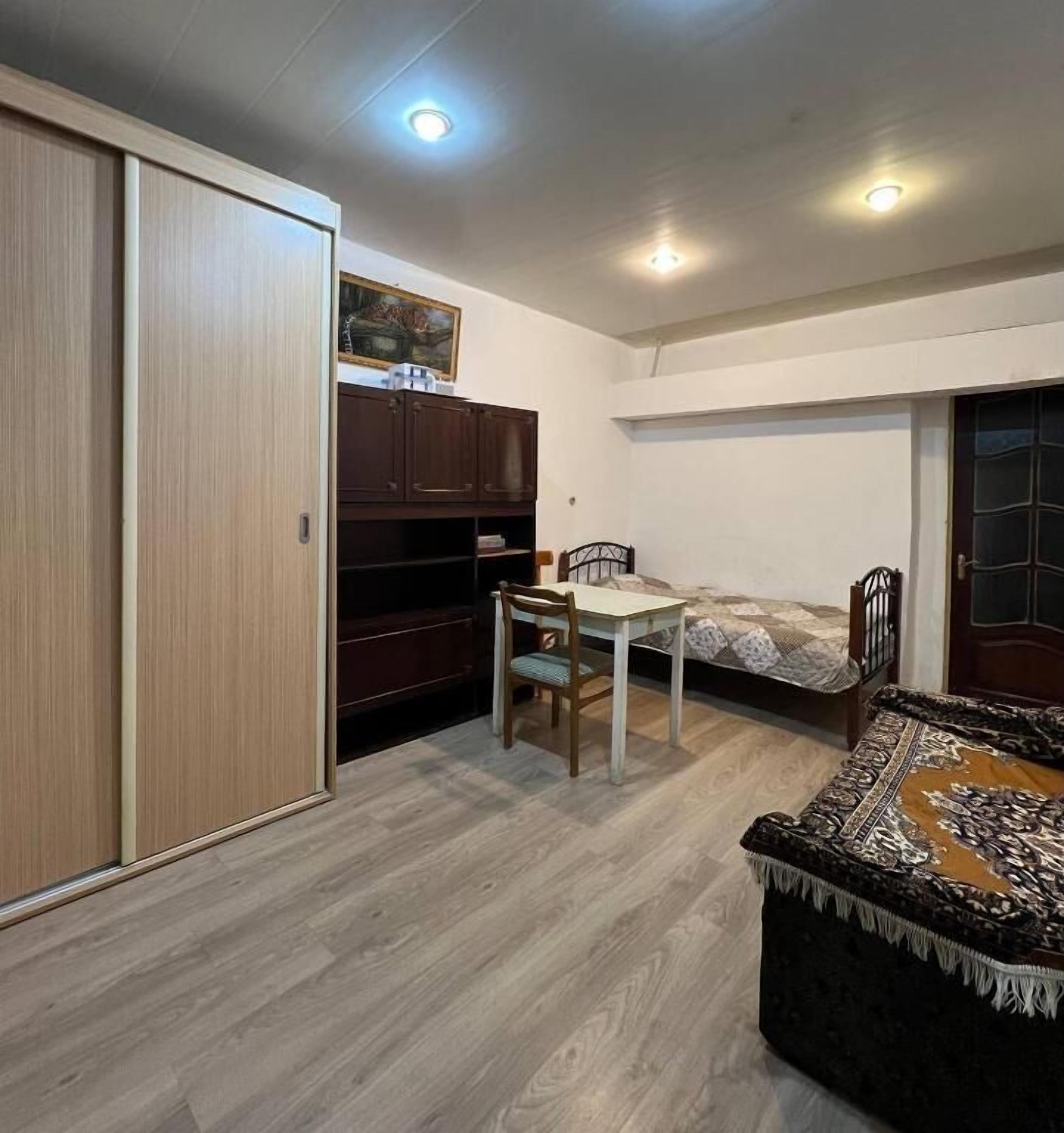 Iron/ironing board, free WiFi