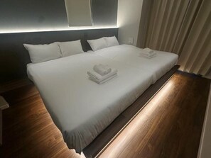 Comfort Twin Room, Balcony, City View | Down duvets, desk, laptop workspace, blackout curtains - Fortune House Imazato (Osaka)