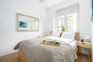 4 bedrooms, iron/ironing board, travel cot, WiFi - Działyńskich 1A | Poznań | Apartment | Near Old Town (Poznań)