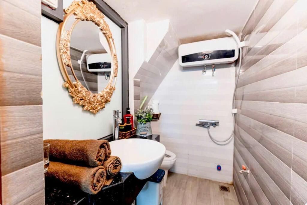 스탠다드 더블룸, 시내 전망 | 욕실 | 샤워 시설, 무료 세면용품, 헤어드라이어, 타월