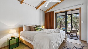 2 habitaciones, tabla de planchar con plancha, internet y ropa de cama 