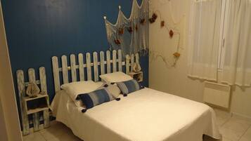 2 chambres, fer et planche Ă repasser