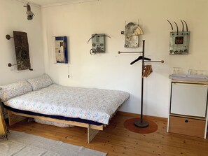 Bügeleisen/Bügelbrett, WLAN, Bettwäsche