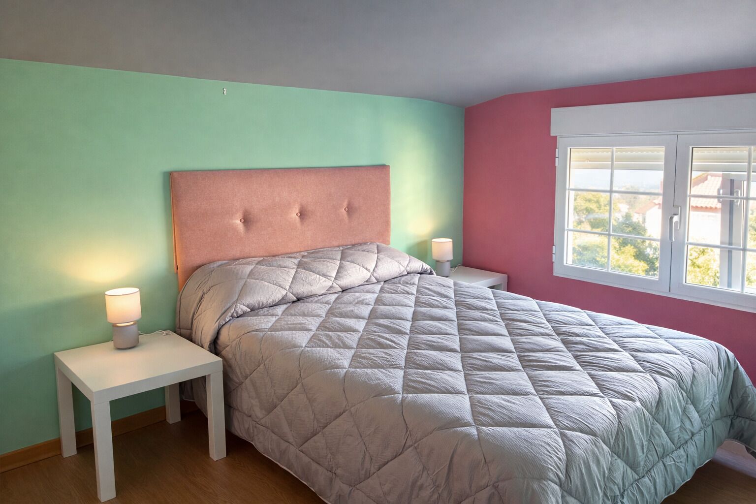 Iron/ironing board, internet, bed sheets