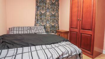 3 Schlafzimmer, individuell dekoriert, individuell eingerichtet