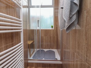 Shower - West End Retreat (Morecambe)