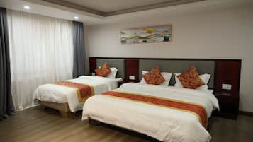 Escritorio y espacio para trabajar con laptop