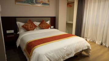 Escritorio y espacio para trabajar con laptop