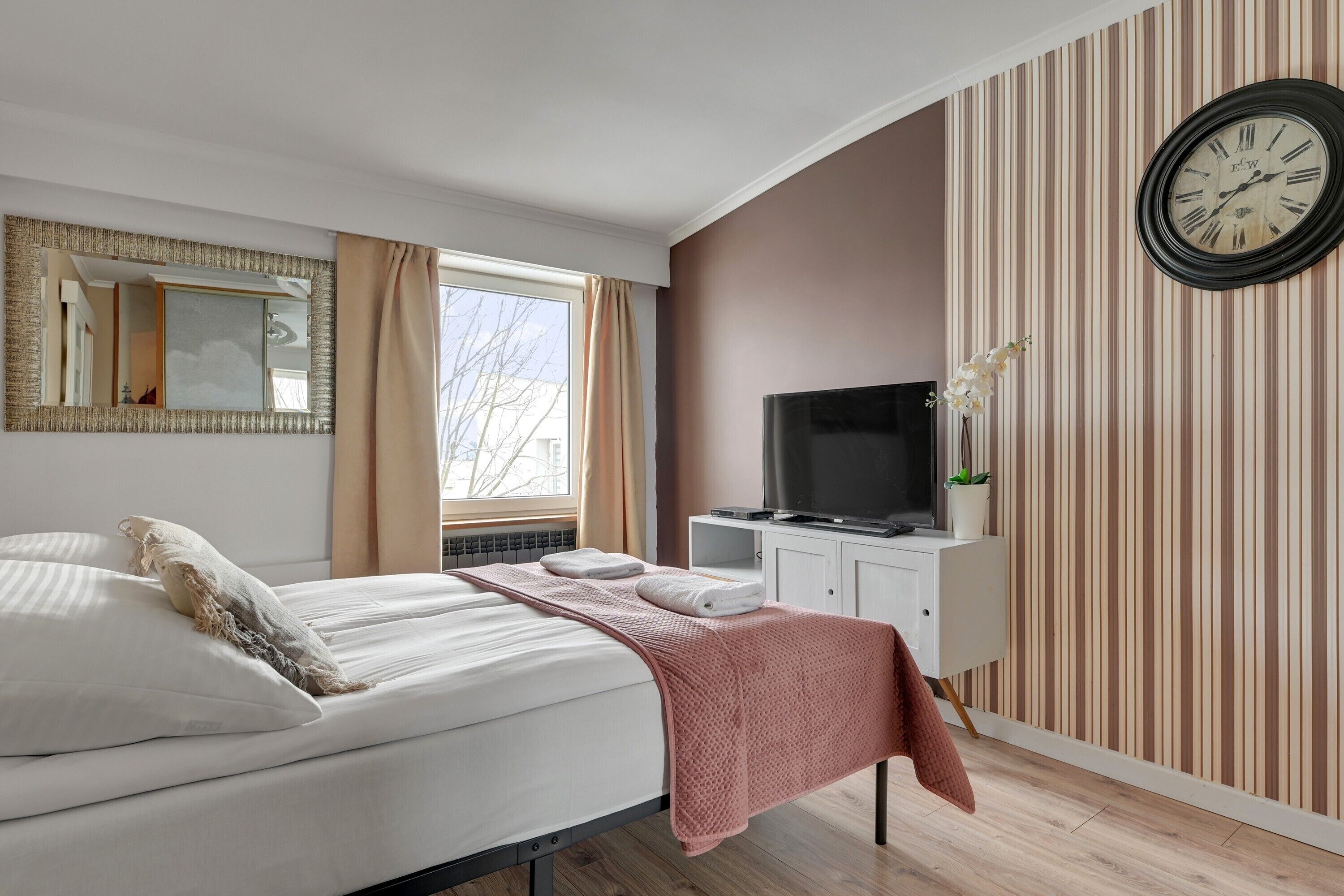 Comfort Apartment | Iron/ironing board, free WiFi