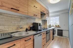 Comfort Apartment | Private kitchen | Cookware/dishes/utensils - Sopot 2 by Grand Apartments (Sopot)