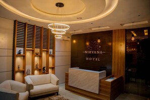 Lobby - Nirvana City Hotel (Benin City)
