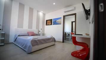 Blackout drapes, free WiFi