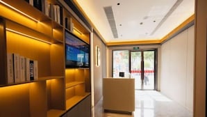 Sınıflandırılmamış resim, 53 üzerinden 2, düğme