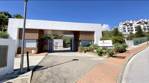 Exterior - Nice apartment in quiet area with large terrace. (AN)