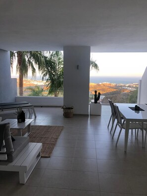 Interior - Nice apartment in quiet area with large terrace. (AN)