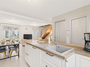 Køleskab, mikrobølgeovn, ovn, opvaskemaskine