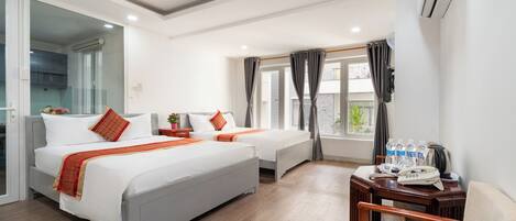 Family Twin Room, Balcony, City View | Desk, free WiFi