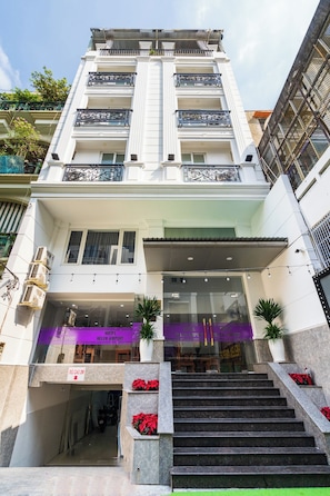 Exterior detail - HELEN AIRPORT HOTEL (Ho Chi Minh City)