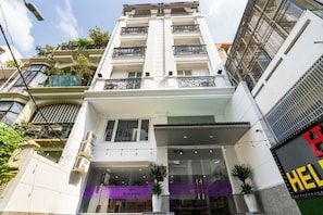 Exterior detail - HELEN AIRPORT HOTEL (Ho Chi Minh City)