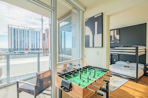 Spielezimmer