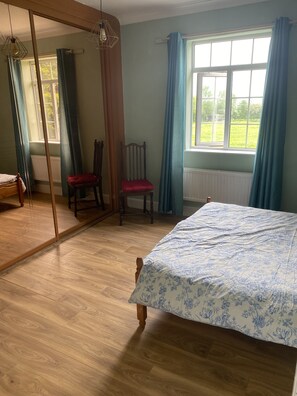 Quarto casal luxo, vista para o vale | Wi-Fi de cortesia