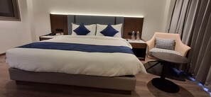 Standard Room, Balcony | Desk, laptop workspace - Hotel StoneLeaf (Pune)