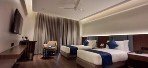 Executive kamer | Een bureau, een laptopwerkplek