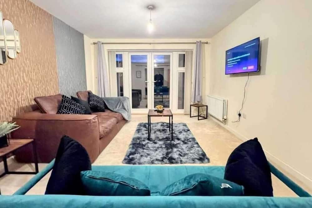 3 Bedroom House Sleeps 7 - Pets Ok - Free Parking - Willesborough