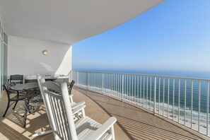 Appartamento Signature, 3 camere da letto, balcone, di fronte alla spiaggia | Vista balcone
