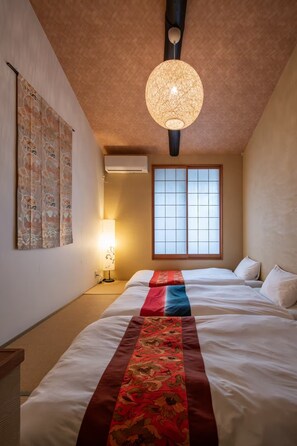 Iron/ironing board, WiFi, bed sheets - Kyoto's Hidden Machiya House with Free Bikes & WiFi - Family Friendly Home (Higashiyama Ward)